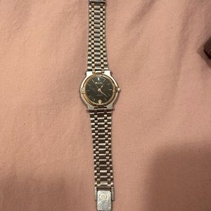 Barely worn GUCCI WATCH